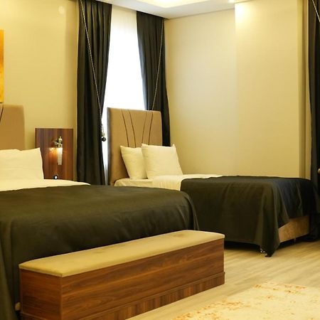 Grand Krone Hotel Cinarcik ภายนอก รูปภาพ