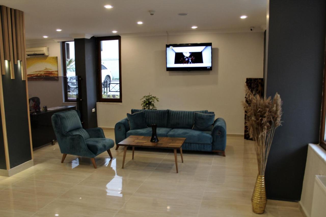 Grand Krone Hotel Cinarcik ภายนอก รูปภาพ