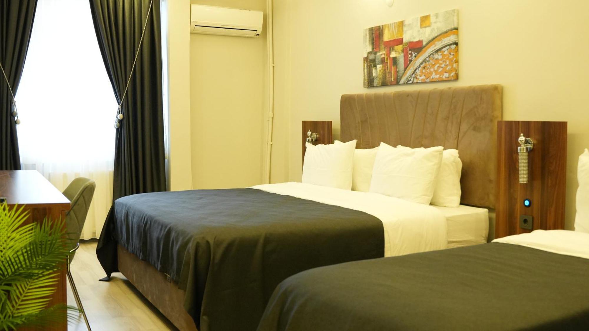 Grand Krone Hotel Cinarcik ภายนอก รูปภาพ