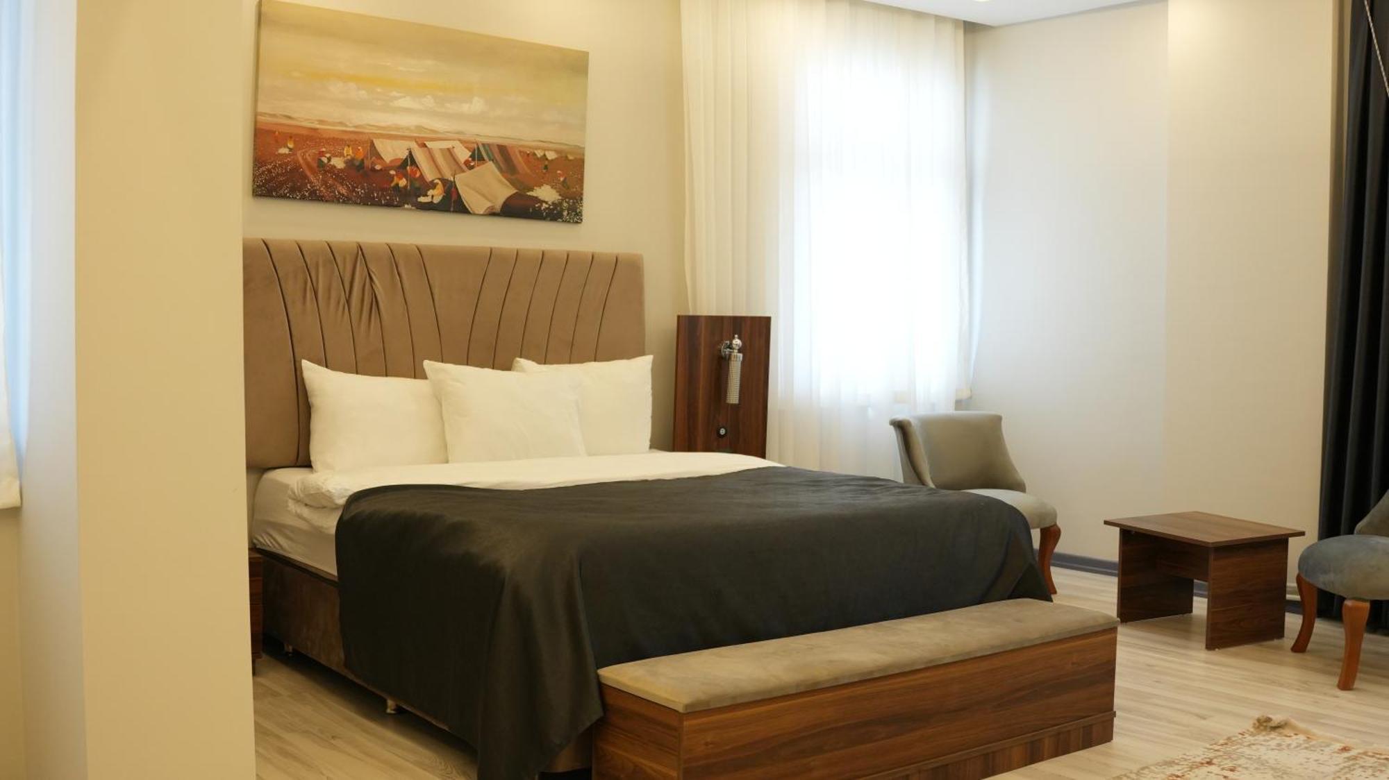 Grand Krone Hotel Cinarcik ภายนอก รูปภาพ